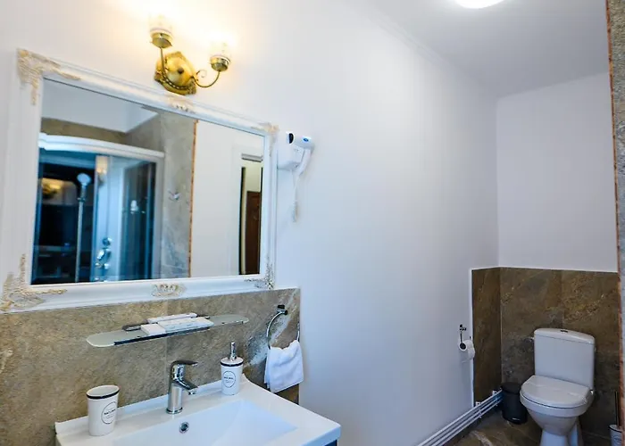 Royal 게스트하우스 *