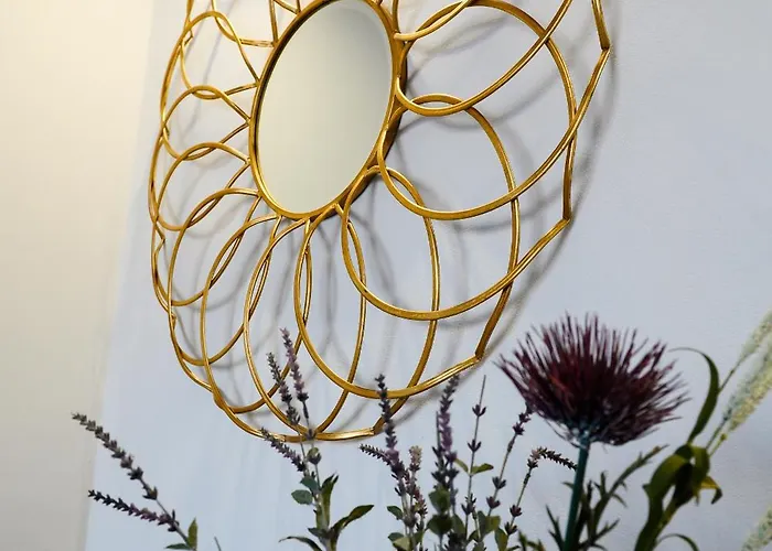 Royal 게스트하우스 *